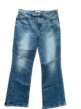 Madewell mid-rise kick out jeans size 33 TALL